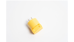Enchufe U38/2P Vinil S/Tierra 15A-110V Amarillo