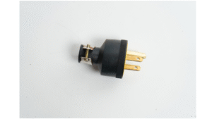 Enchufe U35 3P Cubierto De Goma C/Abrazadera C/Tierra 125V-15A Amarillo Negro